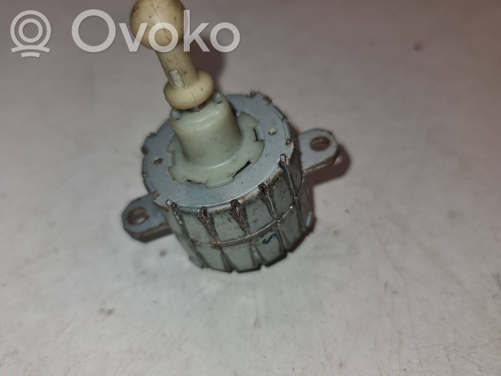 BMW X1 F48 F49 Scheinwerferstellmotor 