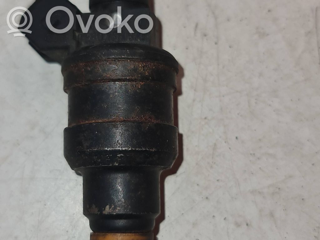 Inyector de combustible   07813355