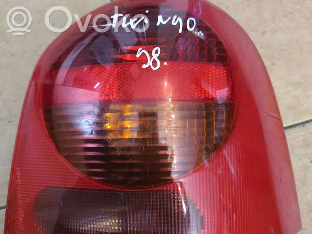 Rear/tail lights   E95192