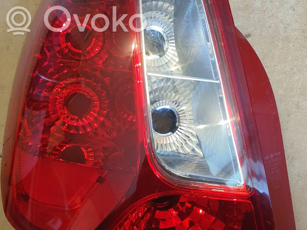 Lampa tylna   082221915L