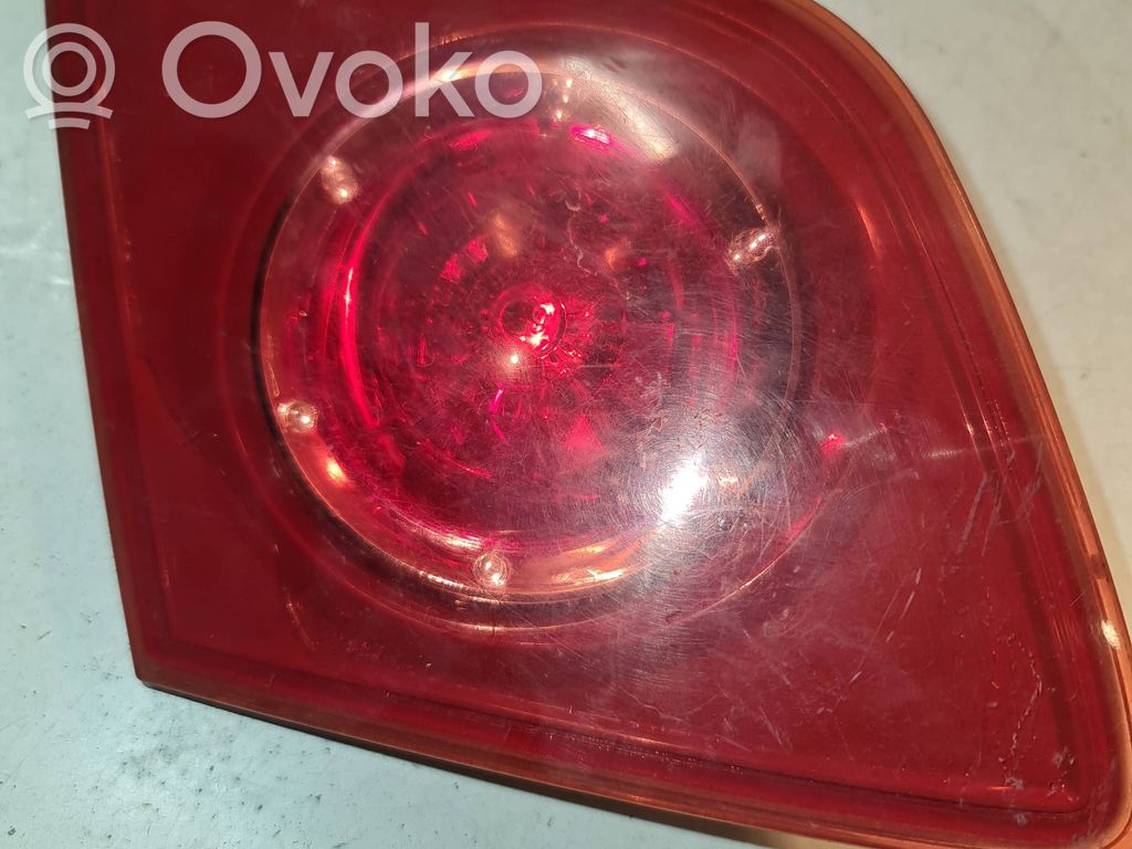 Mazda 3 I Takaluukun takavalot 