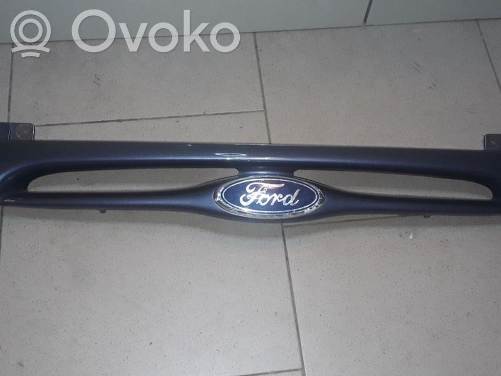 Ford Mondeo MK I Etusäleikkö 