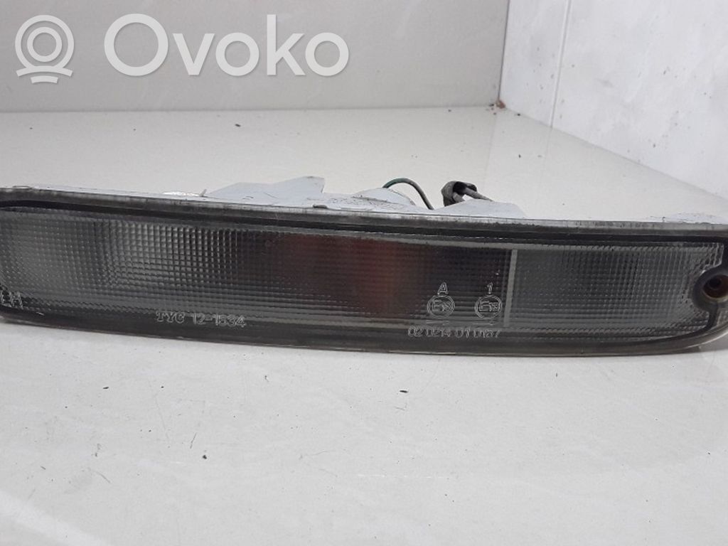 Mazda 323 Piloto intermitente delantero 