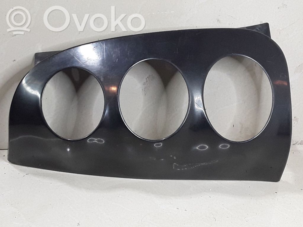 Smart ForTwo I Galinio žibinto apdaila (juostelė) 