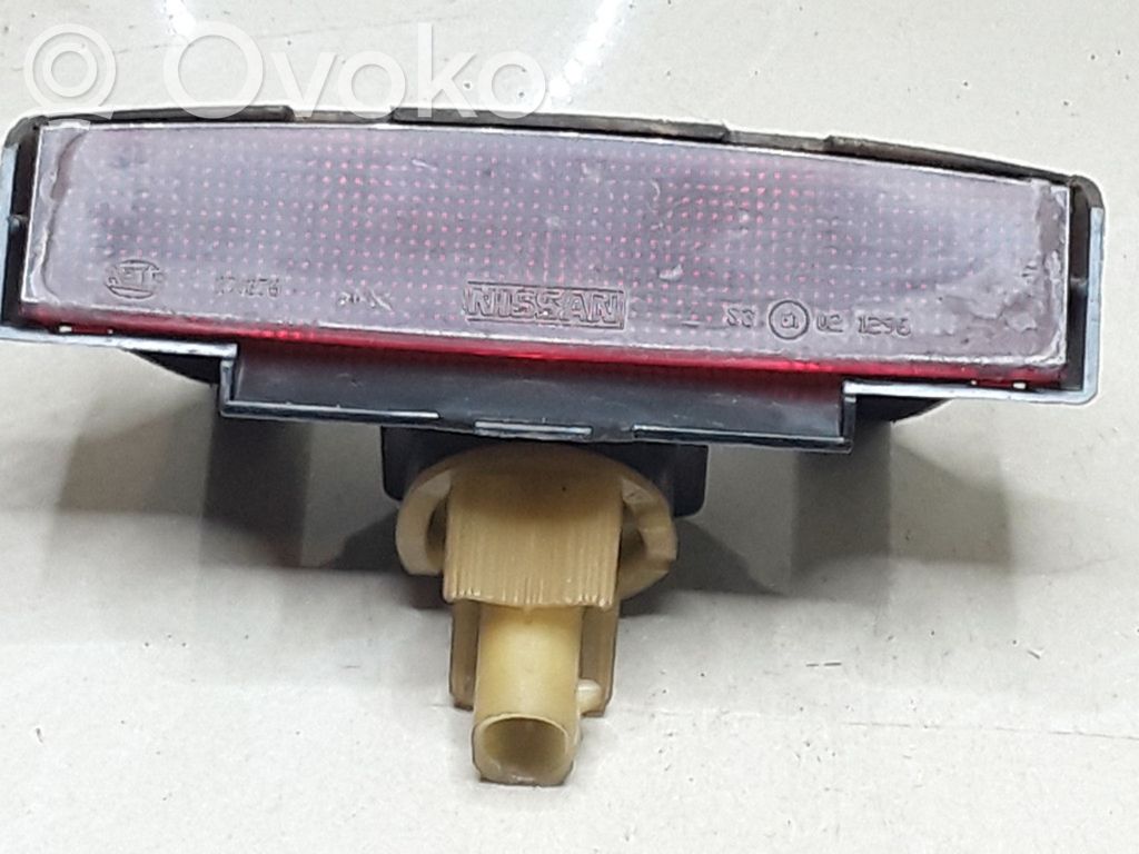 Nissan Primera Third/center stoplight 