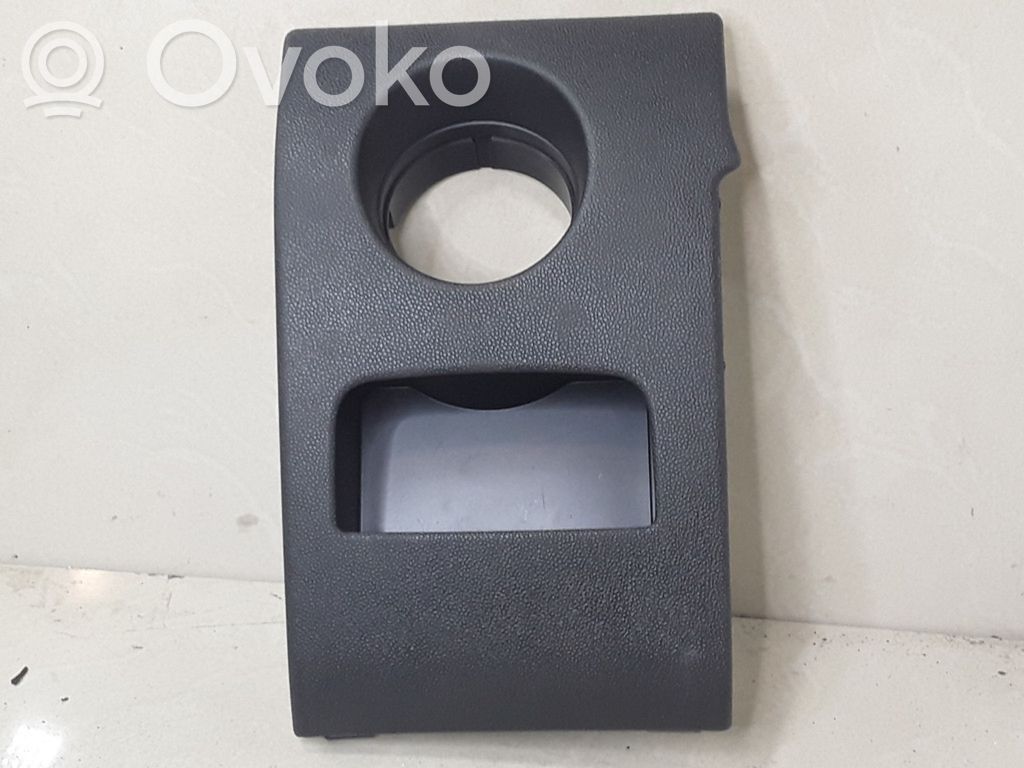 Opel Corsa D Kita panelės detalė 