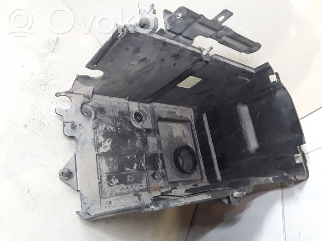 Mazda 3 I Battery box tray 