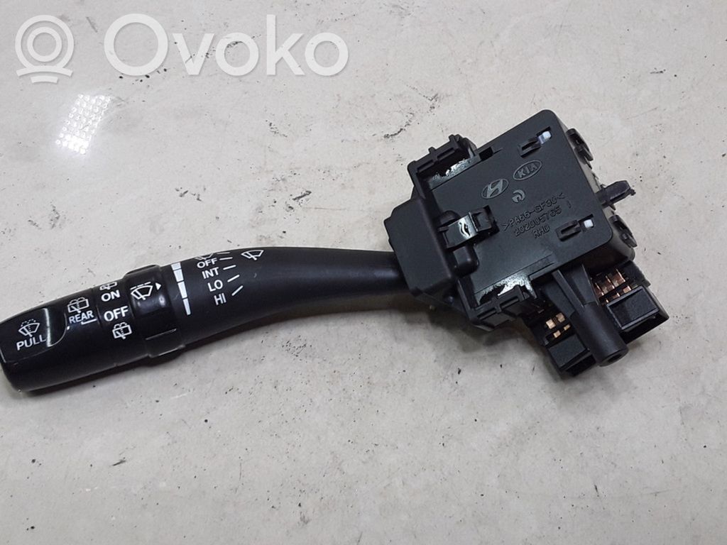 Hyundai Santa Fe Wiper control stalk 
