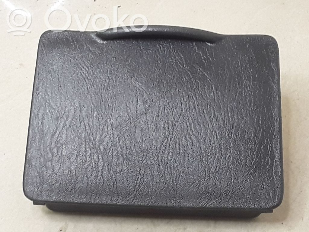Toyota Corolla E120 E130 Compartimiento/consola central del panel 
