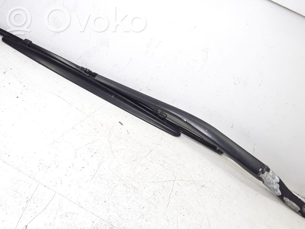 Peugeot 607 Priekinio stiklo valytuvų kojelė 