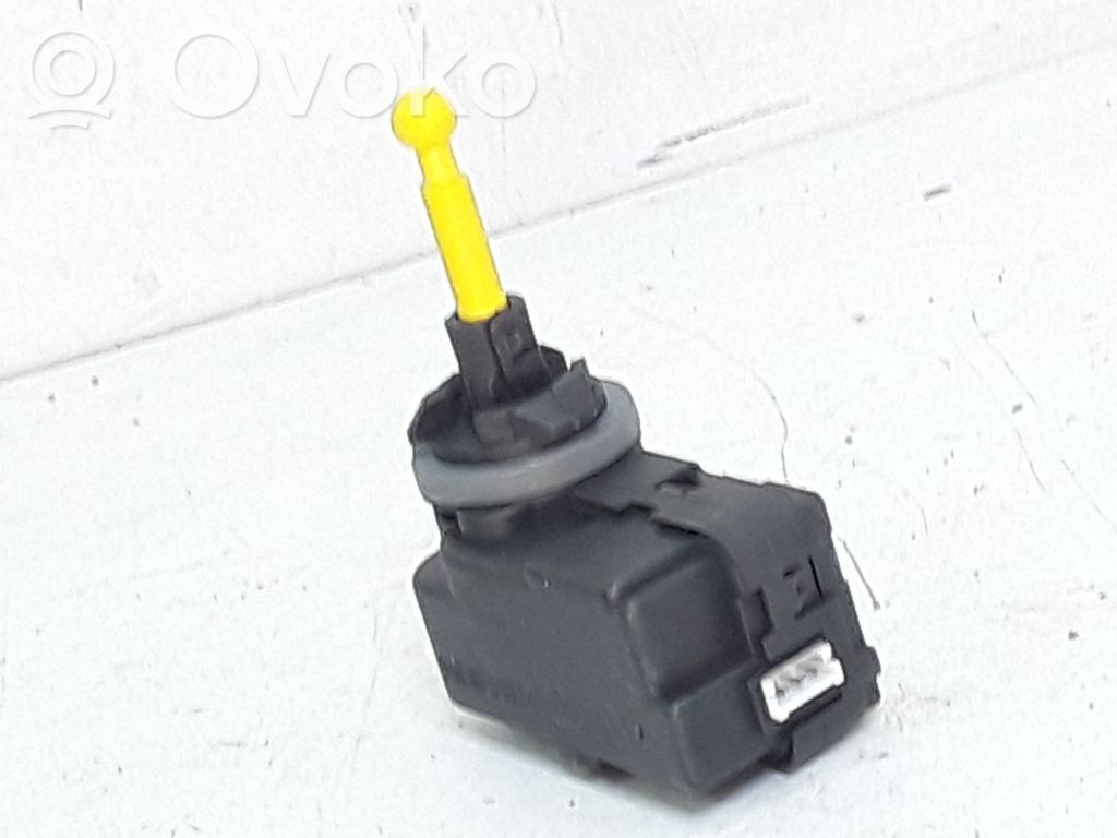 Opel Corsa C Scheinwerferstellmotor 