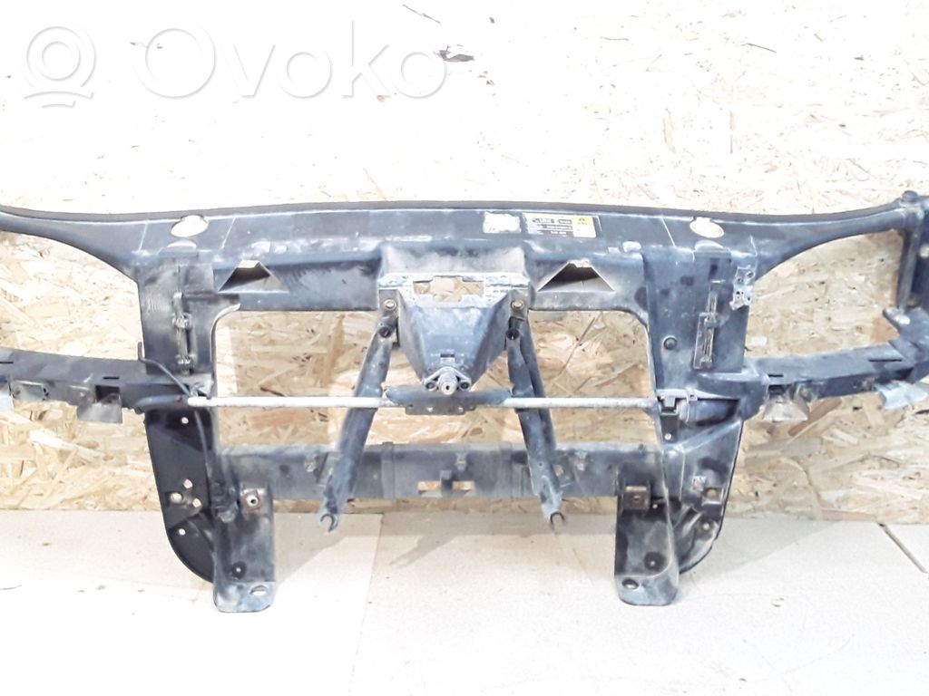 Ford Mondeo Mk III Pas przedni 