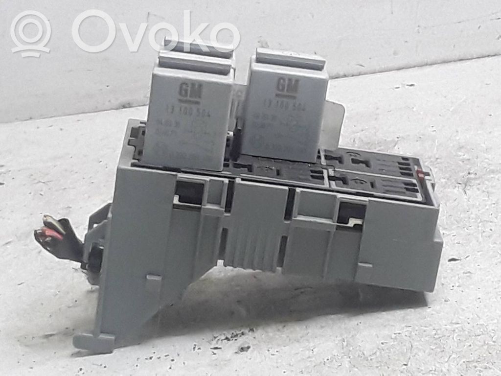 Opel Meriva A Scatola di montaggio relè 