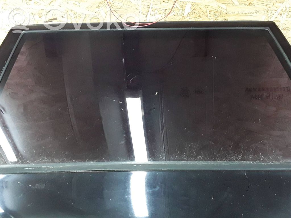 Toyota Avensis Verso Pagrindinis priekinių durų stiklas (keturdurio) 