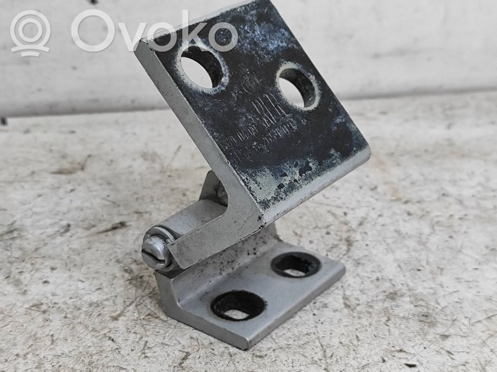 BMW X5 E53 Rear door upper hinge 