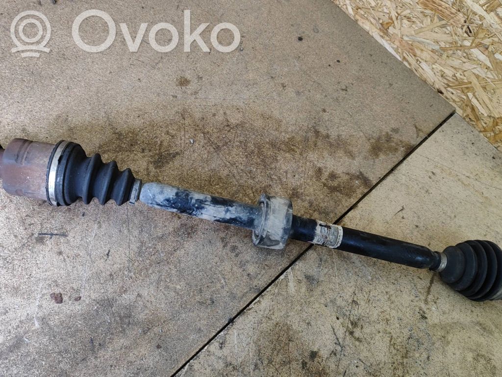 Opel Corsa D Etuvetoakseli 