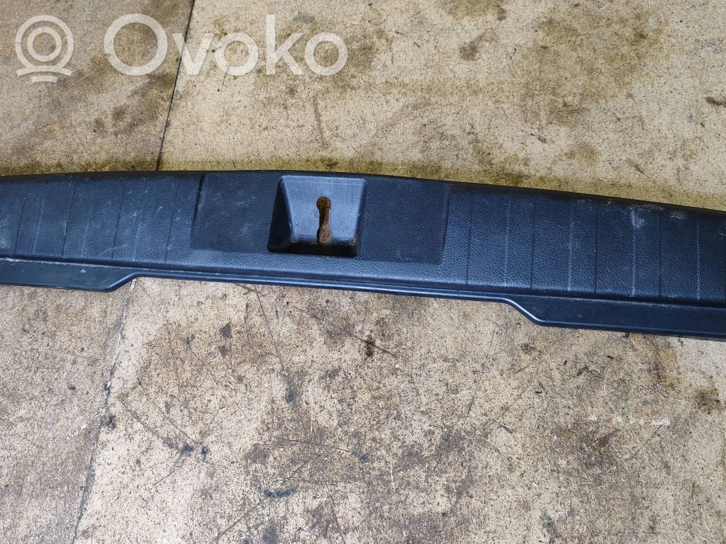 Subaru Outback Protector del borde del maletero/compartimento de carga 