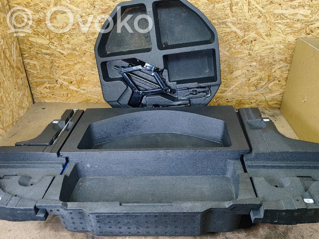Subaru Outback Tool set 