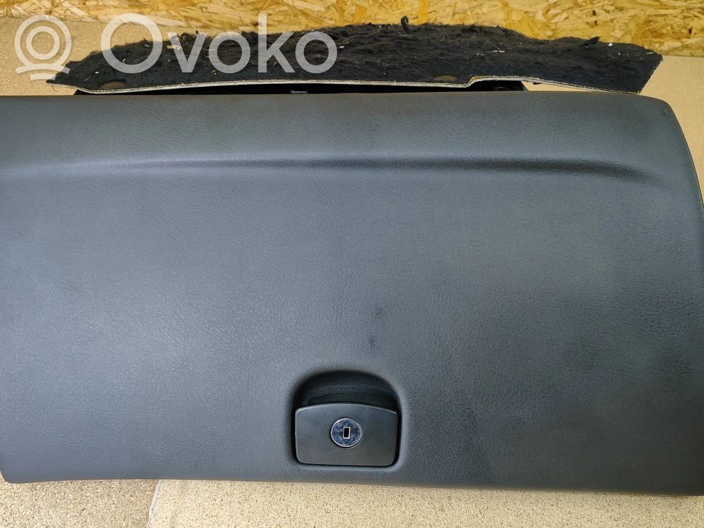 Peugeot 407 Handschuhfach komplett 