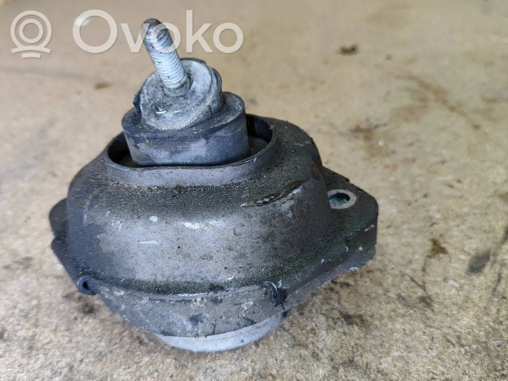 BMW X3 E83 Engine mount bracket 