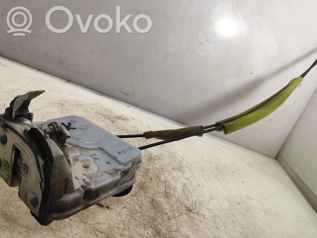 Mazda 6 Priekšpusē slēdzene 