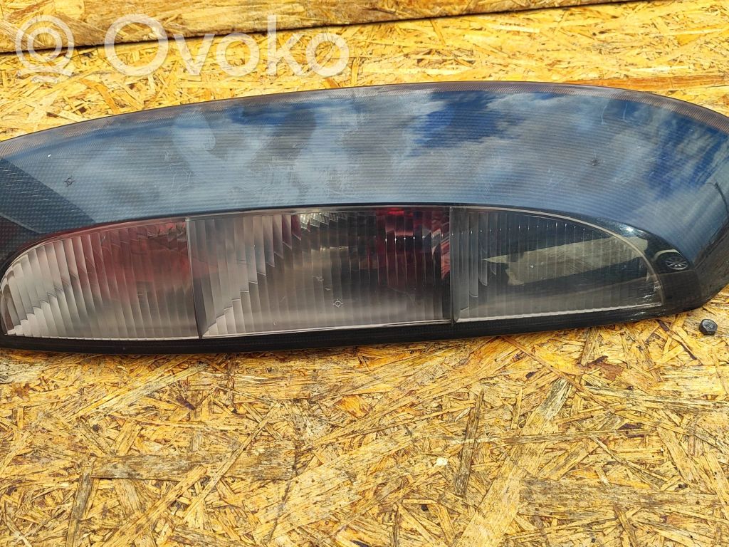 Opel Corsa C Aizmugurējais lukturis virsbūvē 