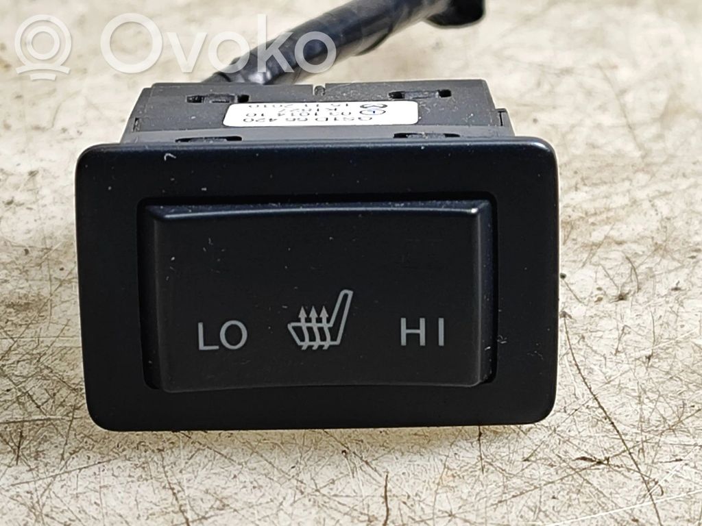 Seat heating switch   GS1D66420,15112010,K1827