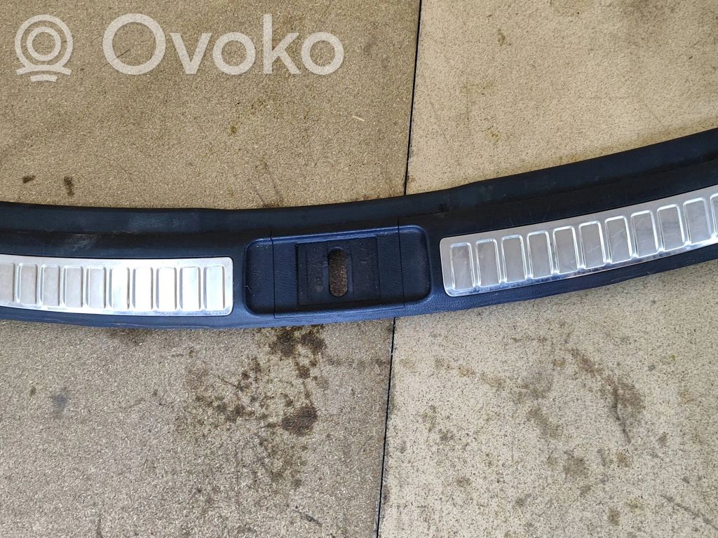 Mazda 6 Protector del borde del maletero/compartimento de carga 