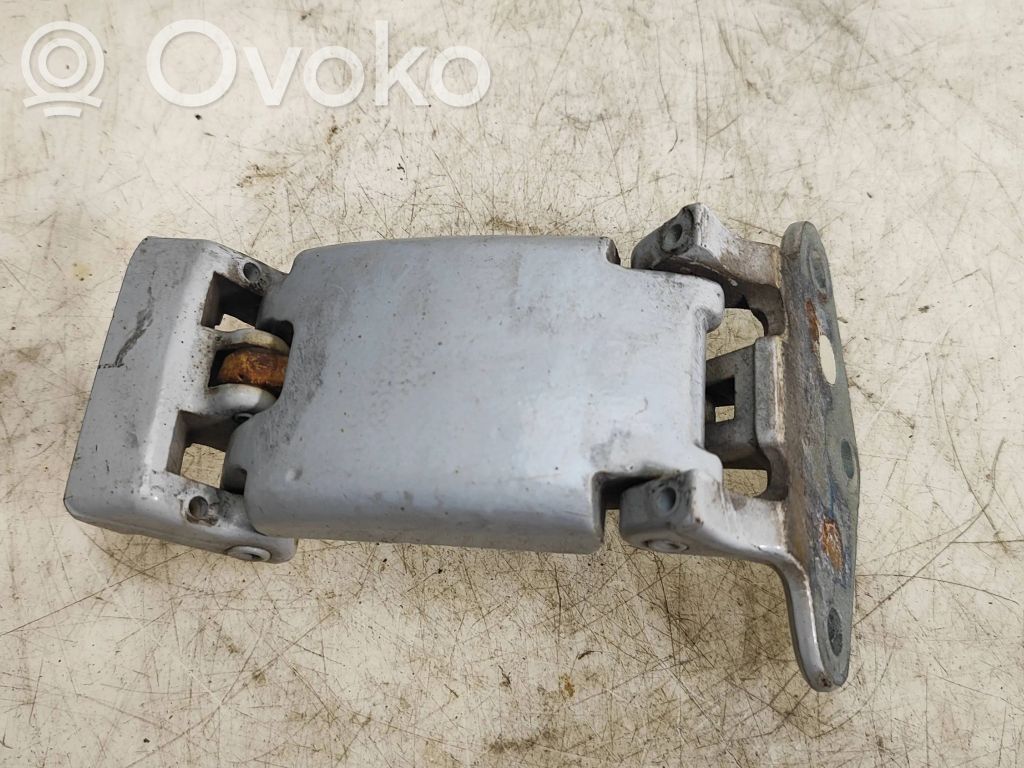 Iveco Daily 6th gen Loading door upper hinge 