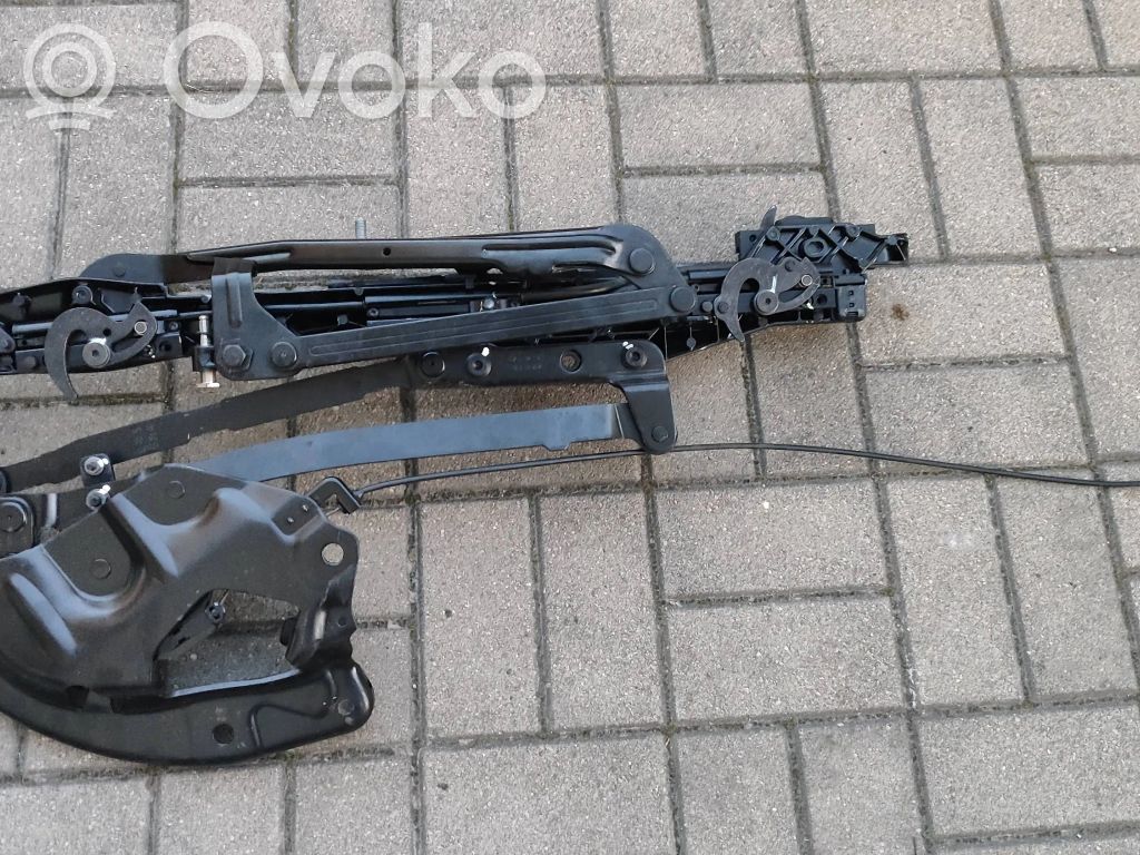 Volkswagen Eos Convertible roof hinge 