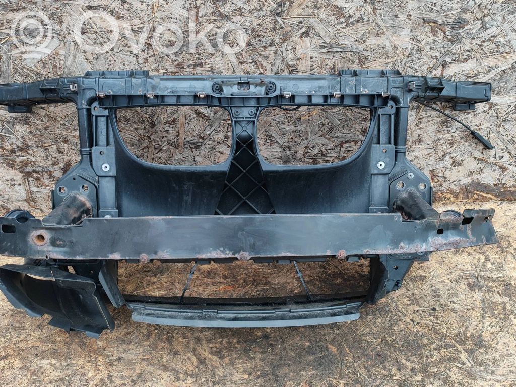 BMW 1 E81 E87 Radiatoru panelis 