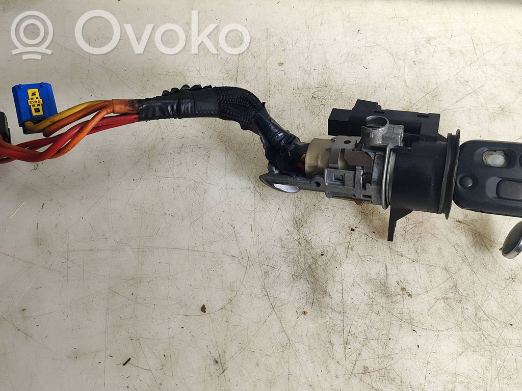 Peugeot 607 Užvedimo spynelė 