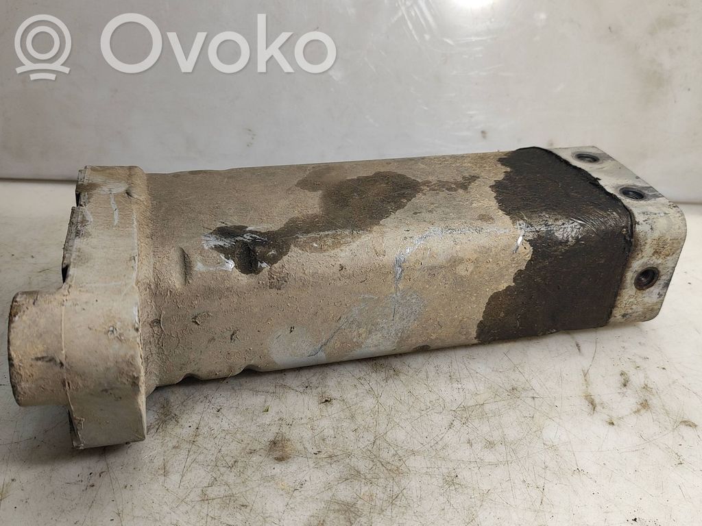 Audi A2 Priekšpusē bampera turētājs 