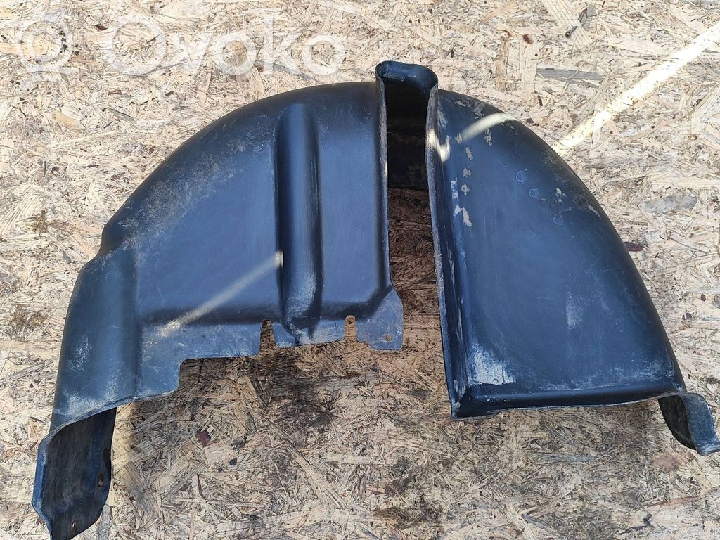 Audi A2 Apărători interioare aripă roată spate 