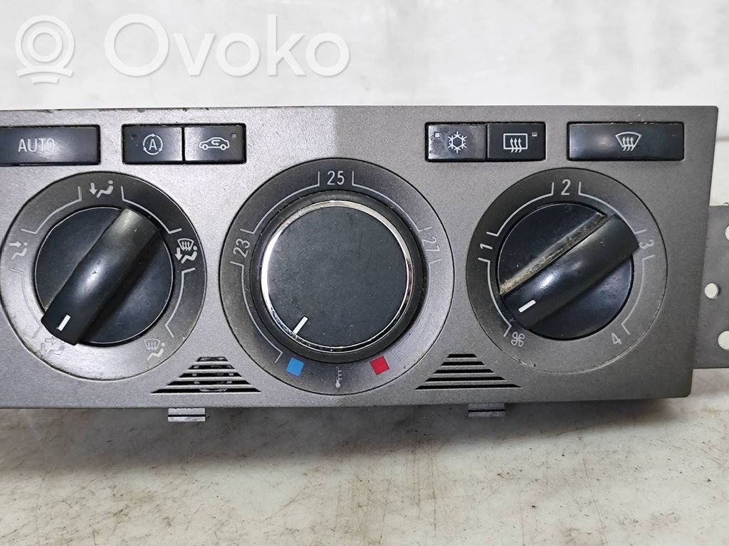 Opel Antara Climate control unit 