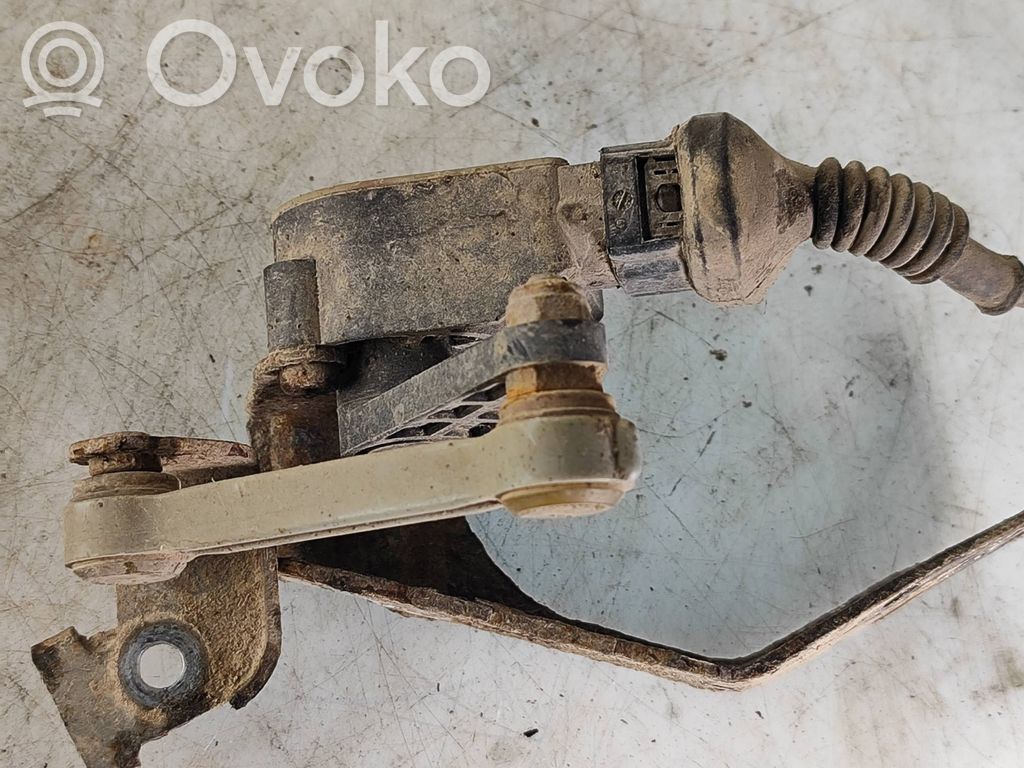 Volkswagen Phaeton Rear air suspension level height sensor 