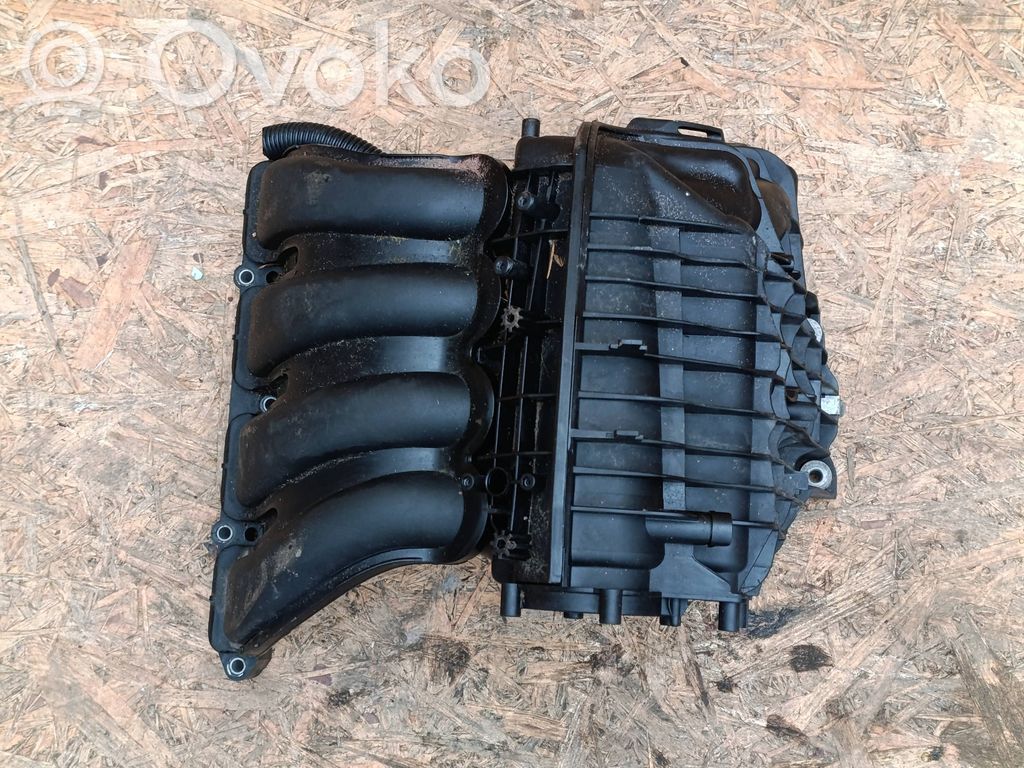 BMW 1 E81 E87 Intake manifold 