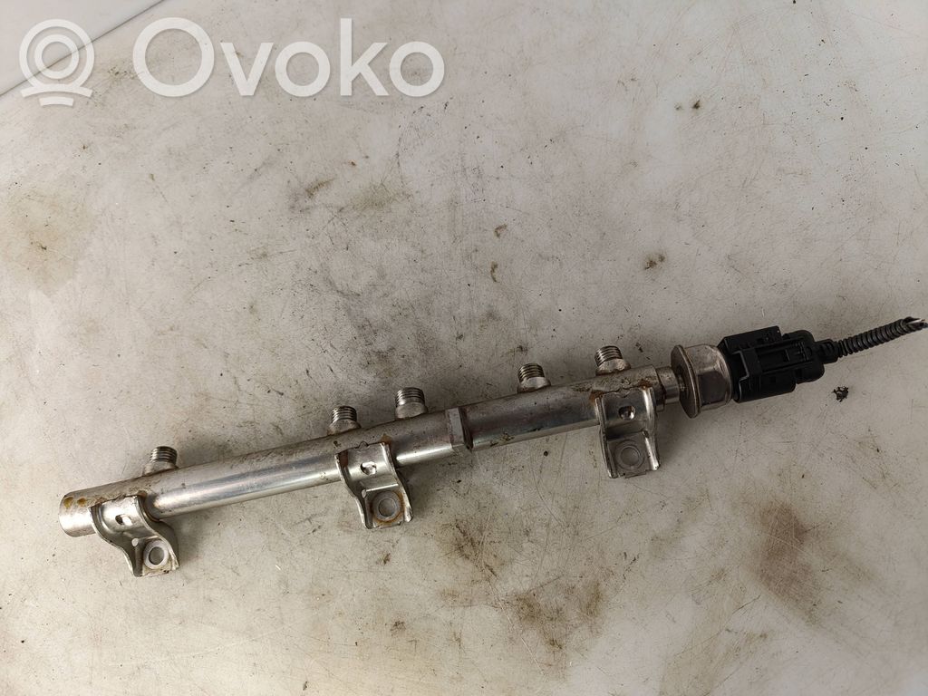 BMW 1 E81 E87 Fuel main line pipe 
