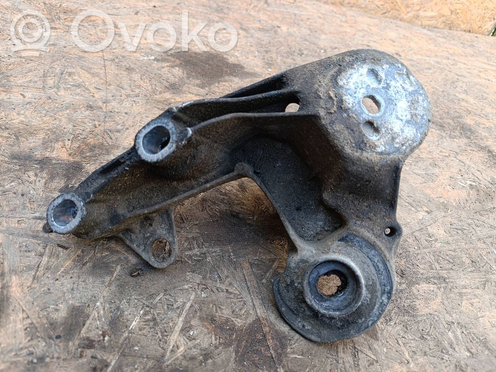 Audi A6 S6 C6 4F Engine mounting bracket 