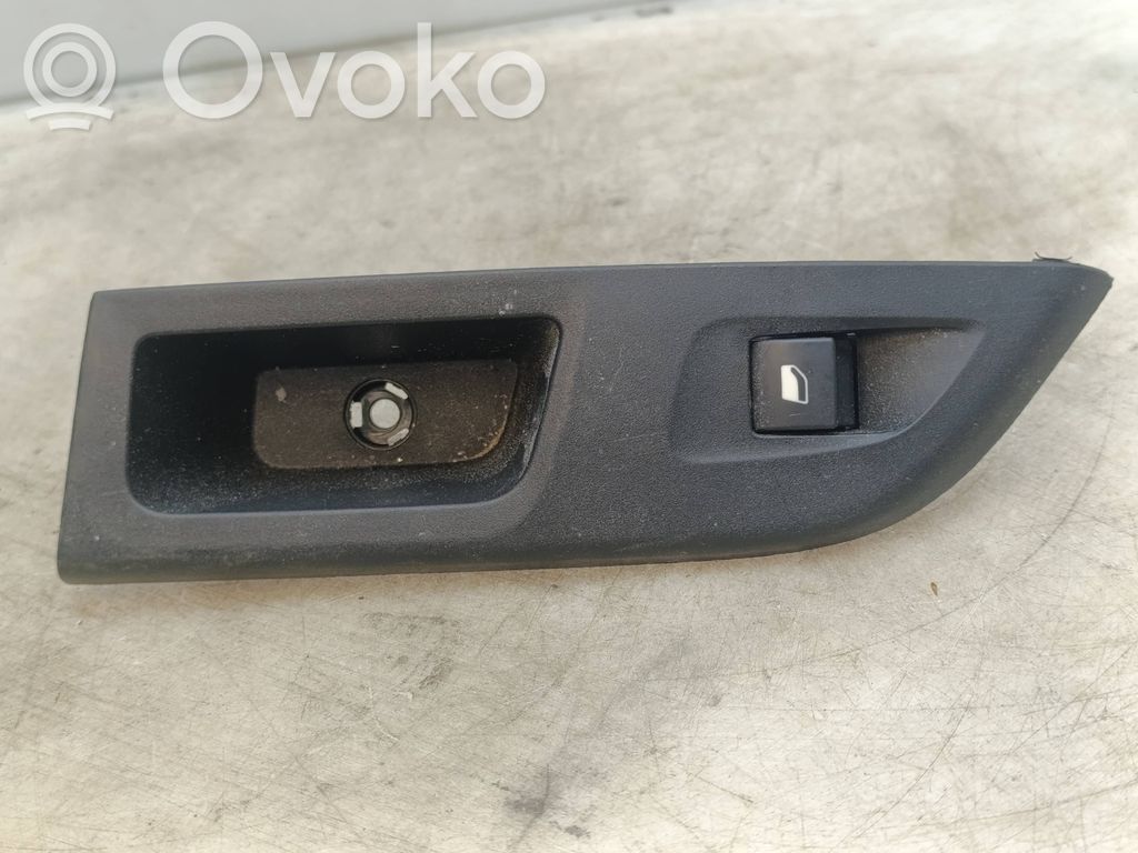Opel Corsa F Interruptor del elevalunas eléctrico 