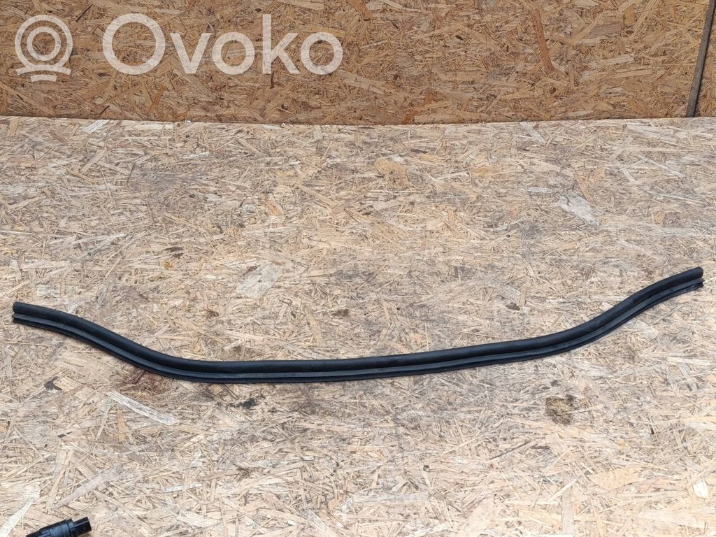 Audi A3 8Y Uszczelka pokrywy silnika / maski przedniej 