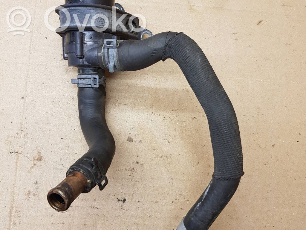 Audi A5 8T 8F Pompa cyrkulacji / obiegu wody 