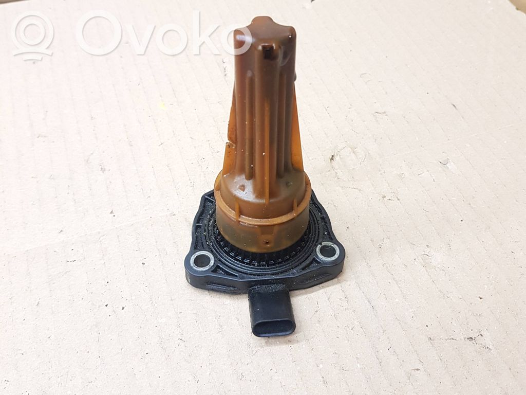 Volkswagen Golf VII Oil level sensor 