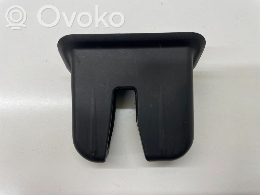 Volkswagen Jetta V Mască încuietoare/bază portbagaj 
