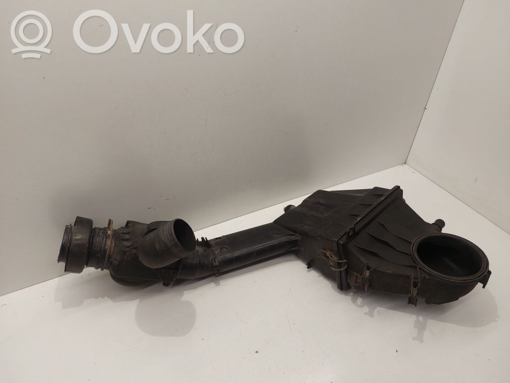 Volkswagen Golf II Obudowa filtra powietrza 