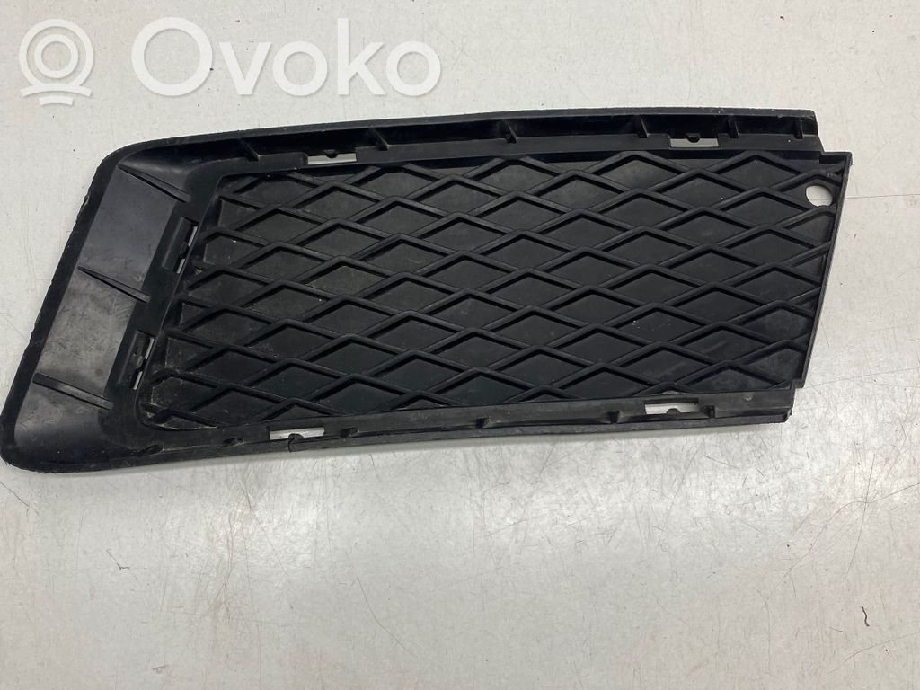 BMW 3 E90 E91 Priešrūkinio žibinto apdaila/ grotelės 