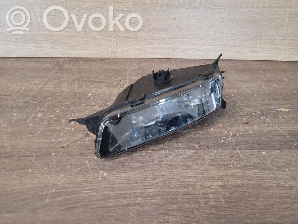 Miglas lukturis priekšā   68275510AC