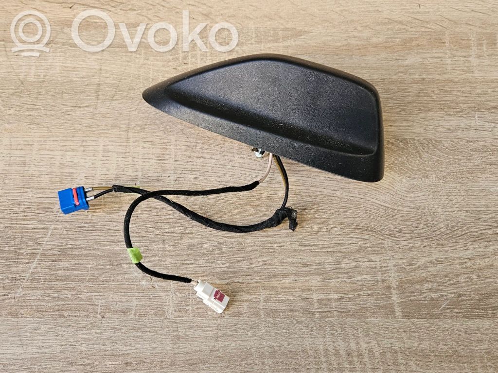 Dodge Durango III GPS-pystyantenni 