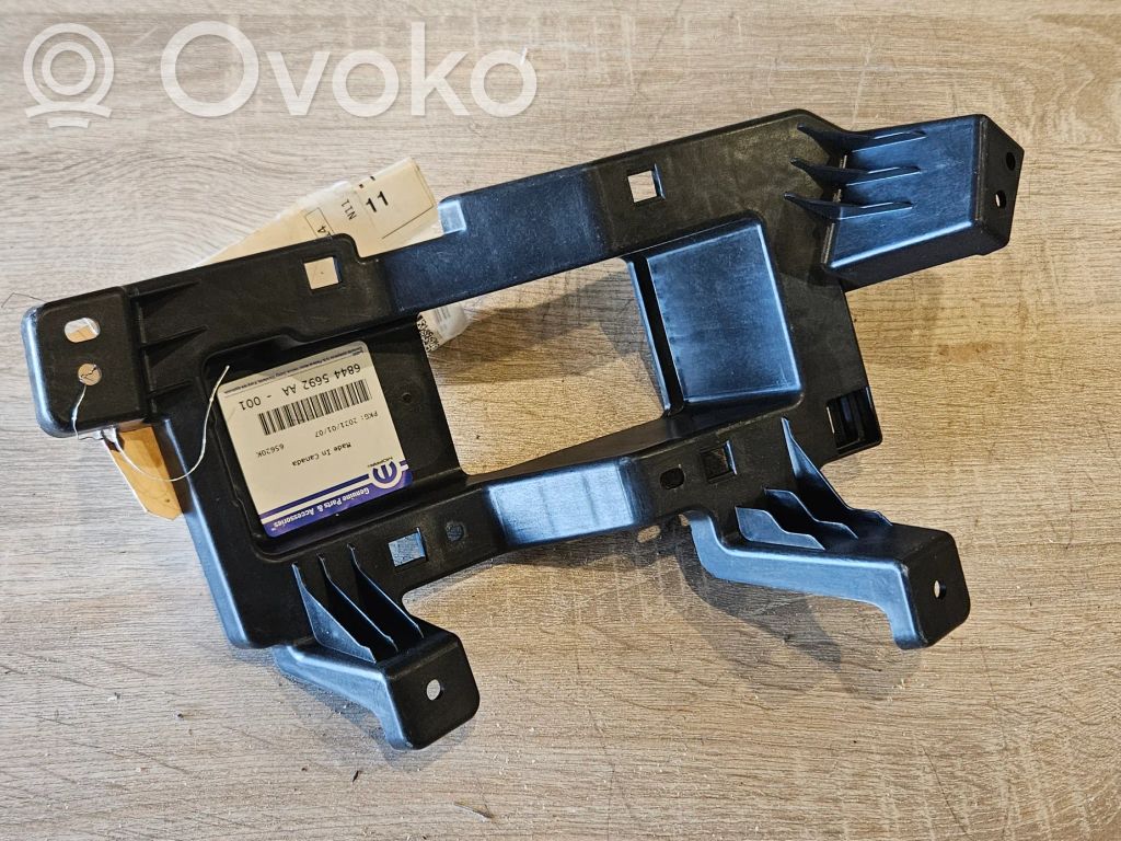 Chrysler Pacifica Fog light bracket 