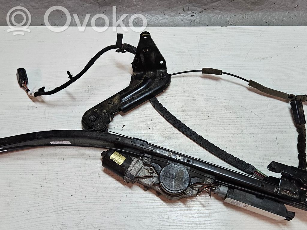 Chrysler Pacifica Sliding door bottom rail 
